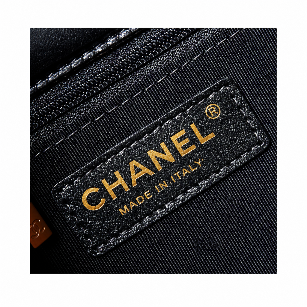 Chanel Quilted Medium Square Flap Bag 24×22×6cm