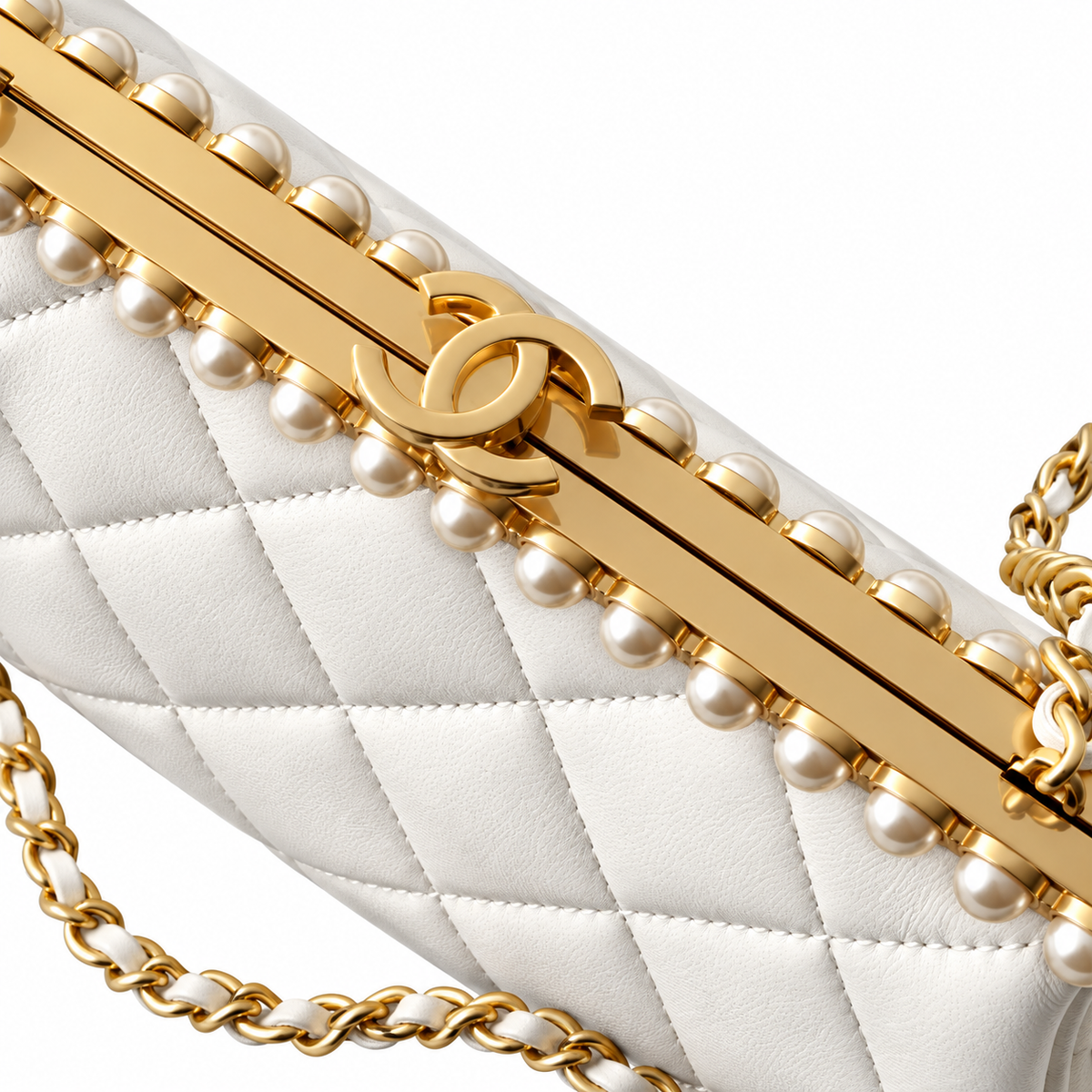 Chanel Pearl Top Frame Clutch White 10×20×7cm